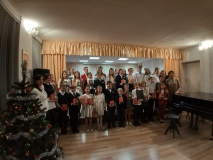 KAI  SKAMBA  KALĖDŲ  VARPELIAI!