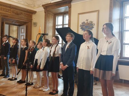 VASARIO 16-OJI JAŠIŪNUOSE!