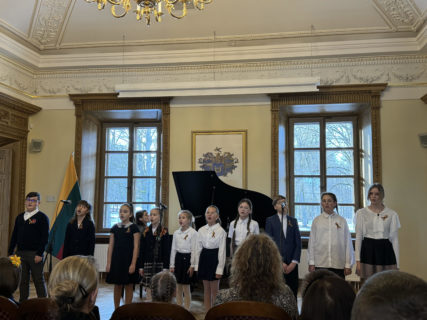 VASARIO 16-OJI JAŠIŪNUOSE!