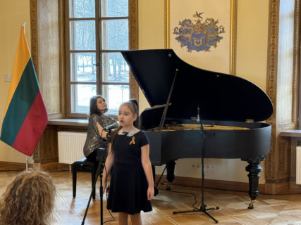VASARIO 16-OJI JAŠIŪNUOSE!