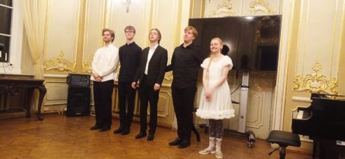 JAUNŲJŲ PIANISTŲ IŠ DANIJOS KONCERTAS