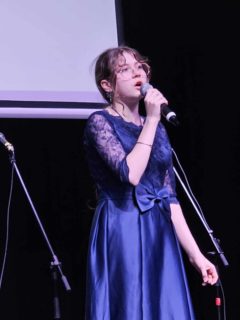 VOKALISTŲ FESTIVALIS ,,SU DAINA IR ŠYPSENA“