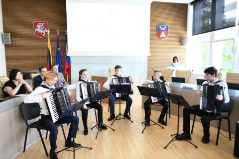 GERIAUSIŲ APDOVANOJIMAI!