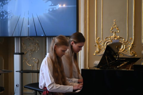 RAJONINIS ANSAMBLIŲ FESTIVALIS „MUZIKUOJAME KARTU 2025“