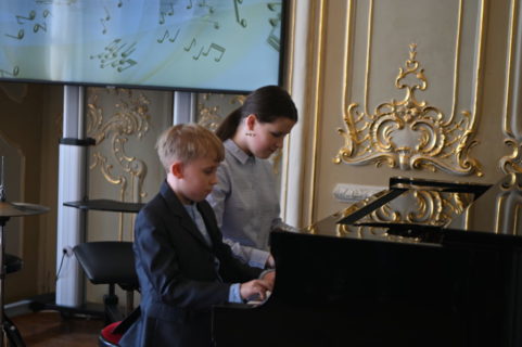 RAJONINIS ANSAMBLIŲ FESTIVALIS „MUZIKUOJAME KARTU 2025“